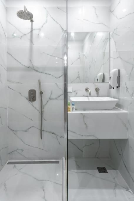 Modern, Quite 1-Bdr Apt 5 Min Walk To Acropolis Atena Exterior foto